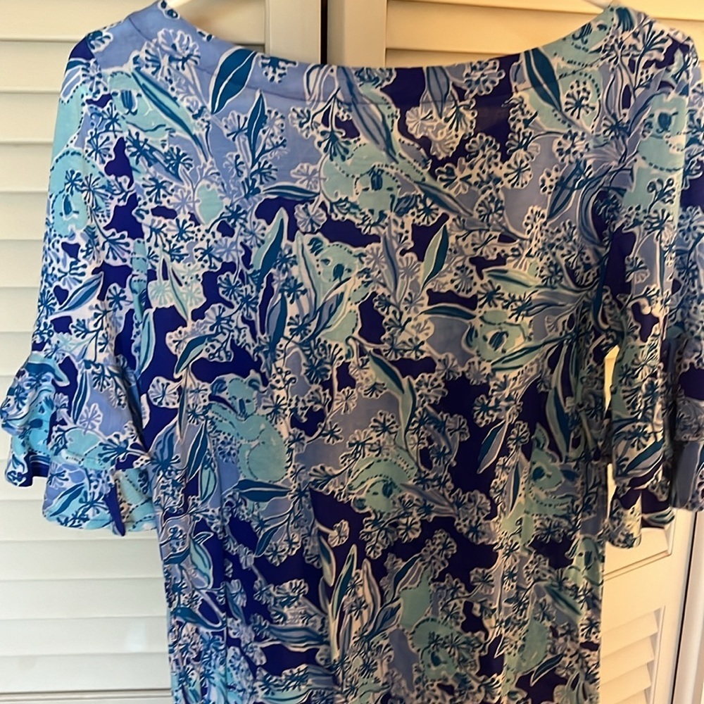 Lily Pulitzer blue purple‎ ruffle sleeve top koala pattern S NWOT - Picture 7 of 7